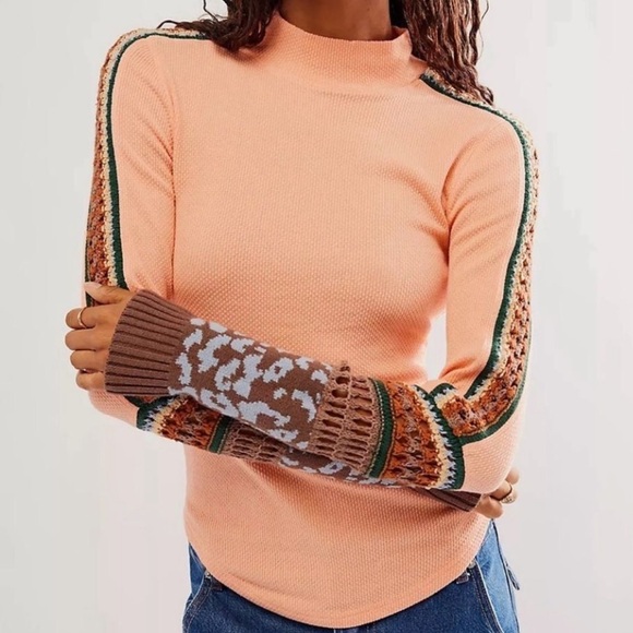 Free People Tops - FREE PEOPLE Small Switch It Up Cuff Thermal $78 New size xsmall xs